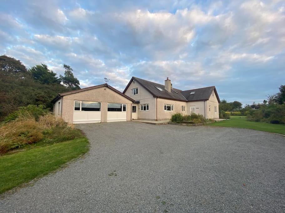 Jaw-Dropping Beach House In Anglesey Benllech Eksteriør billede