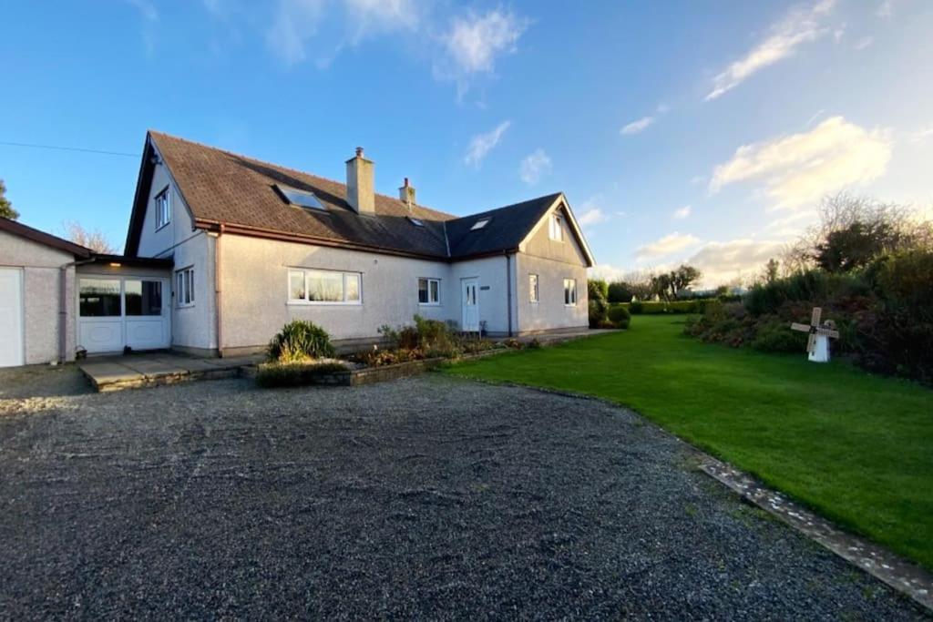 Jaw-Dropping Beach House In Anglesey Benllech Eksteriør billede
