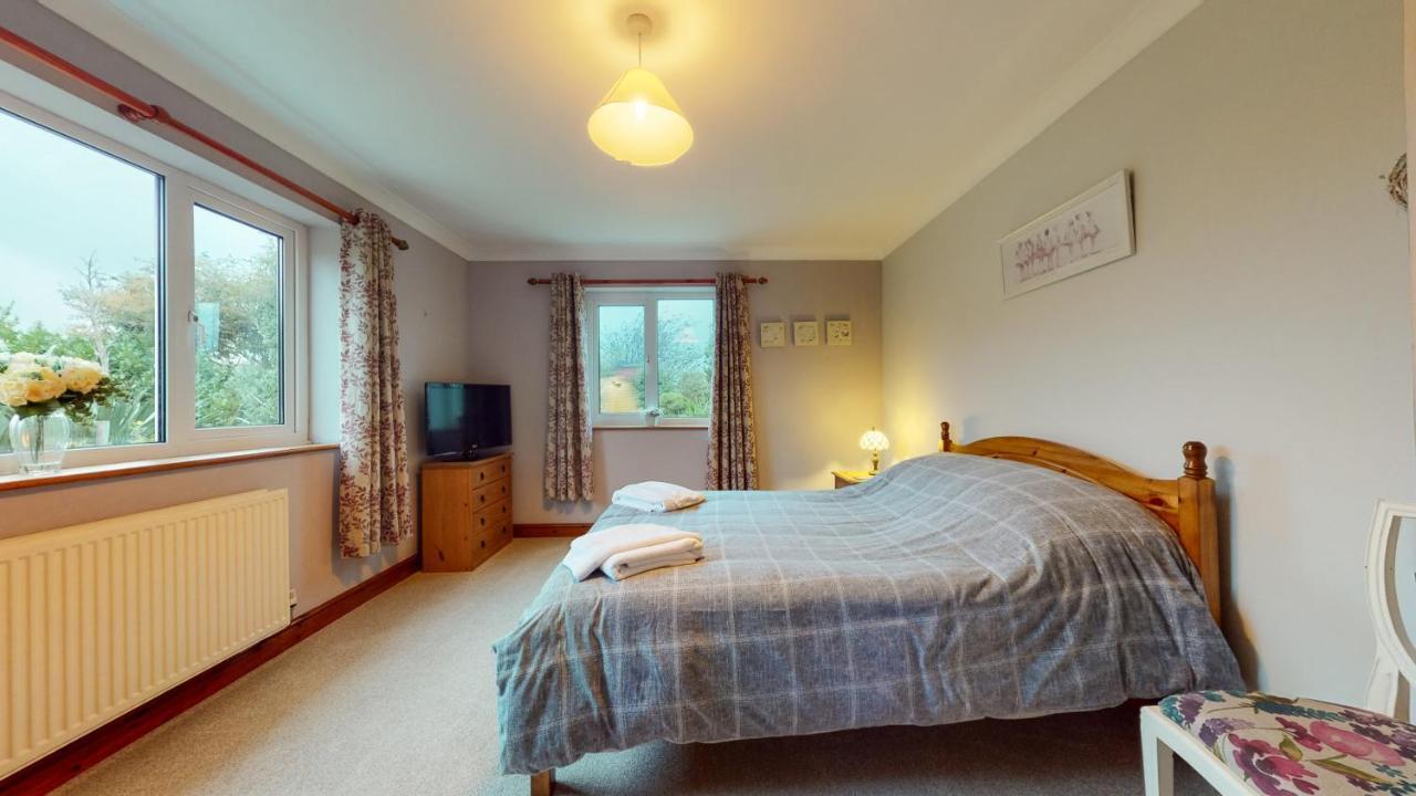 Jaw-Dropping Beach House In Anglesey Benllech Eksteriør billede