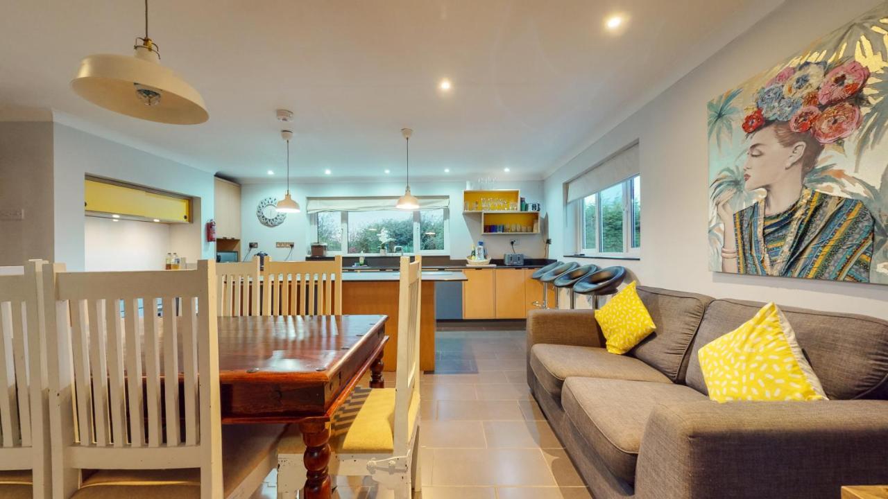 Jaw-Dropping Beach House In Anglesey Benllech Eksteriør billede