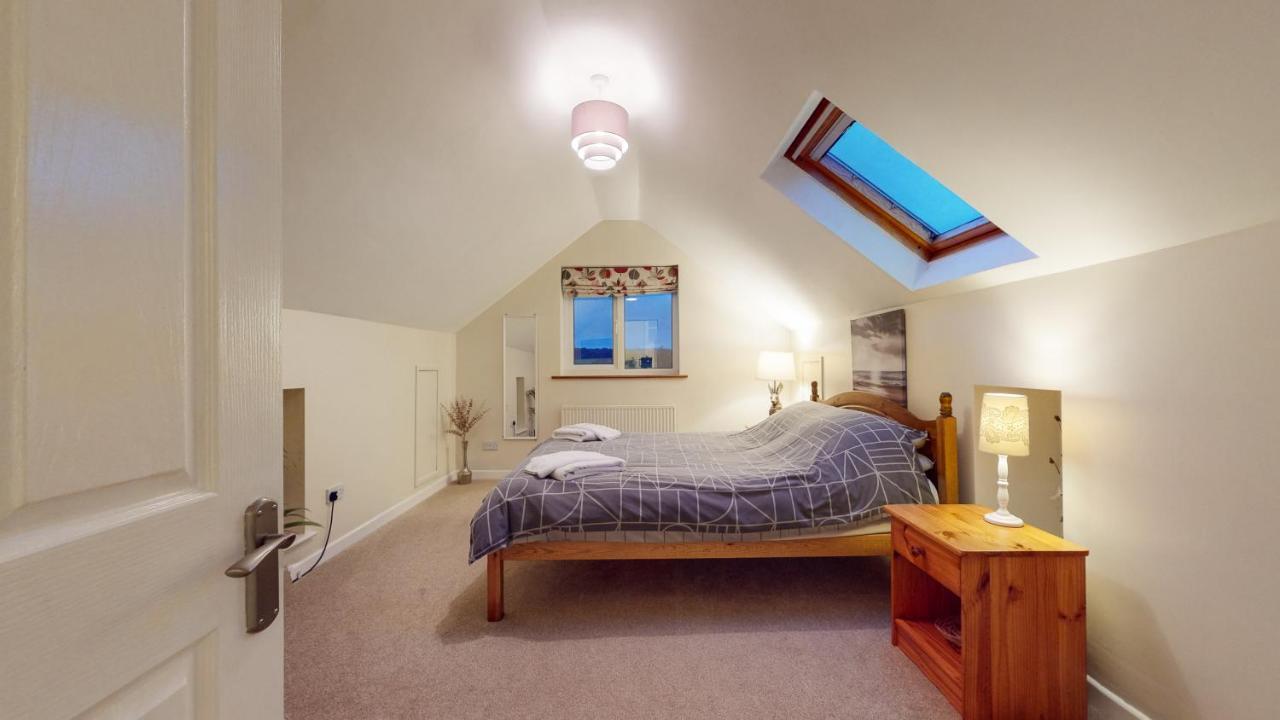 Jaw-Dropping Beach House In Anglesey Benllech Eksteriør billede