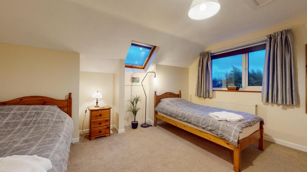 Jaw-Dropping Beach House In Anglesey Benllech Eksteriør billede