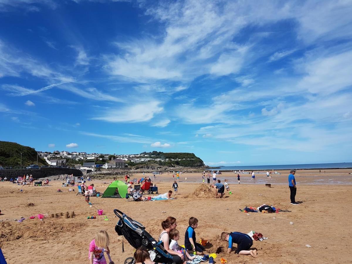 Jaw-Dropping Beach House In Anglesey Benllech Eksteriør billede